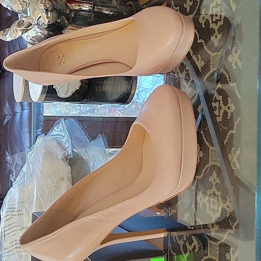 Vince Camuto Niomi sandbar blush platform heels 7 new in box